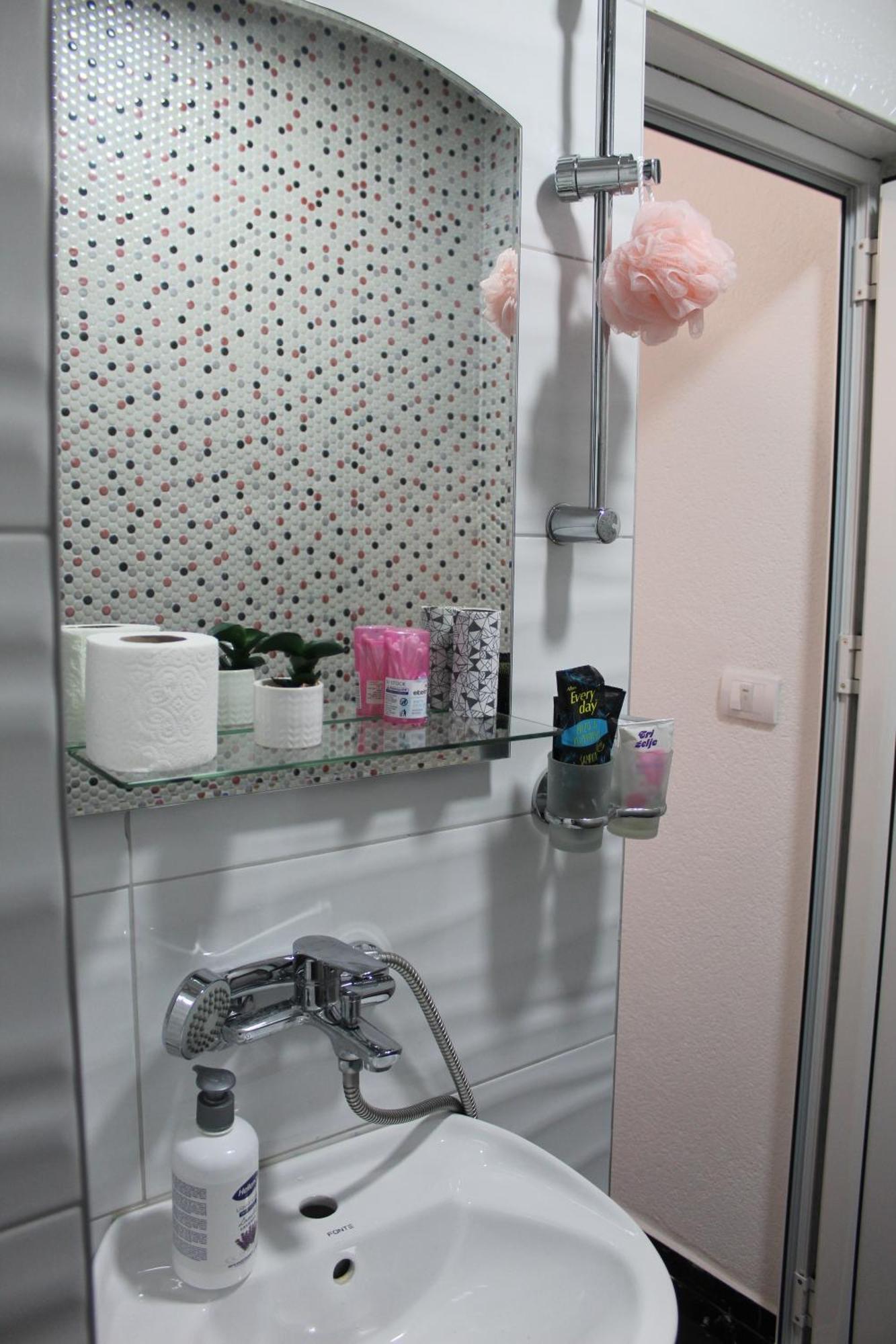 Zara Lux 2 Apartment